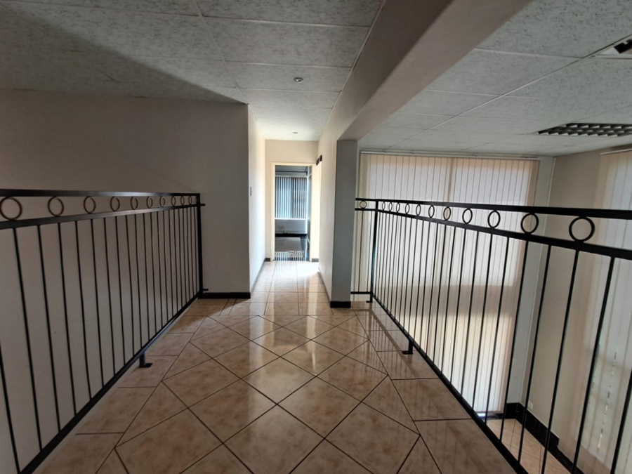 4 Bedroom Property for Sale in Roylglen Gardens Northern Cape